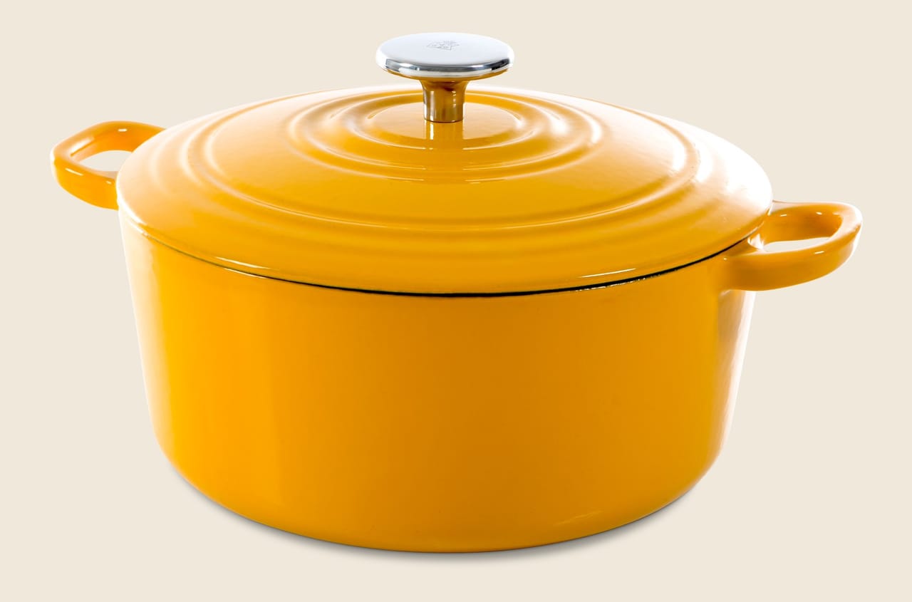 Mustard yellow enameled Dutch oven with ridged lid, 5.5 quart
